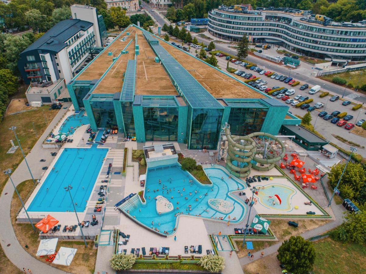 Portobello Wellness & Yacht Hotel Esztergom Exterior photo